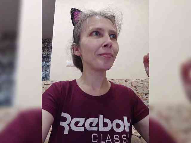 -Queen-Margo- webcam