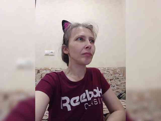 -Queen-Margo- webcam