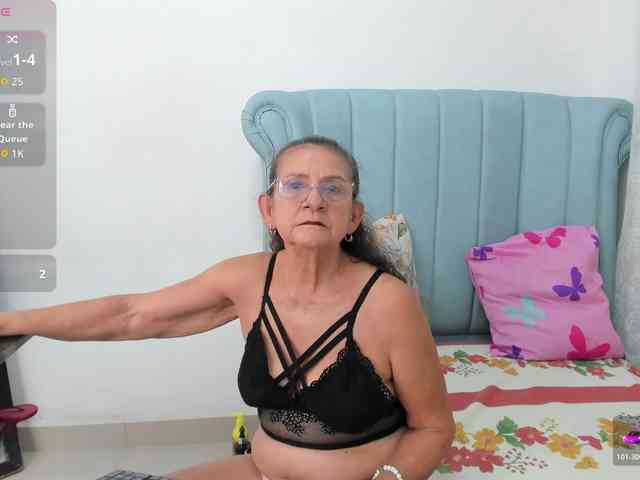 MatureBlonde webcam