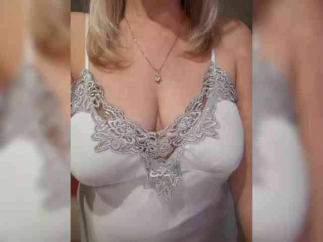 SexiestJess45 webcam