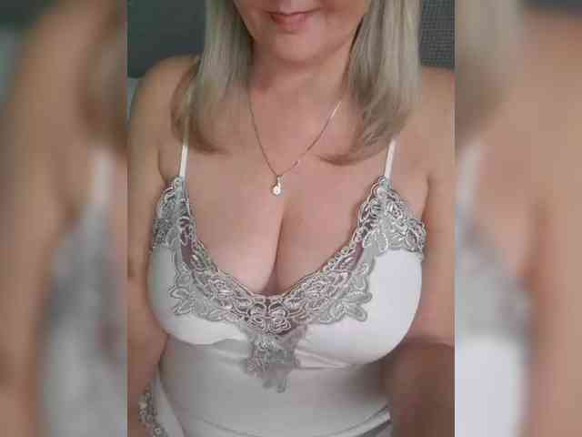 SexiestJess45 webcam