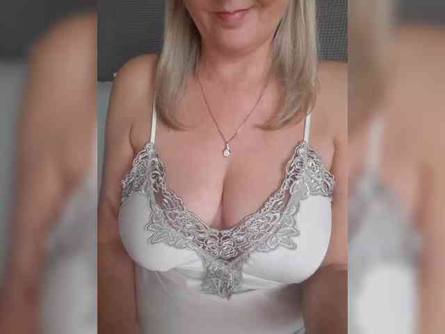 SexiestJess45 webcam