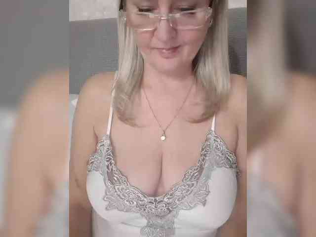SexiestJess45 webcam