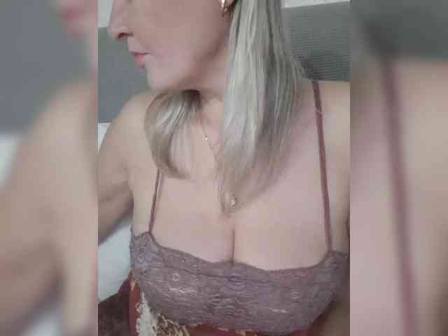 SexiestJess45 webcam