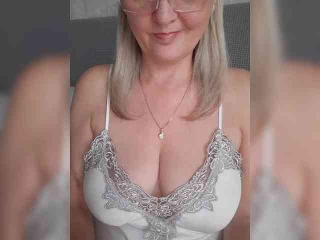 SexiestJess45 webcam