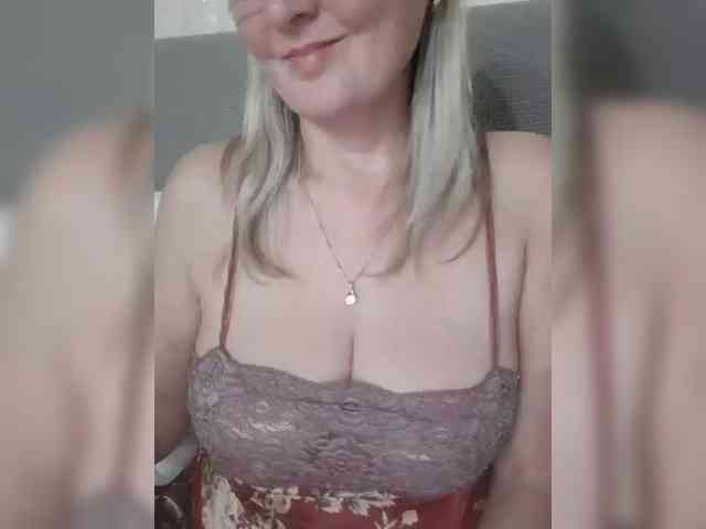 SexiestJess45 webcam