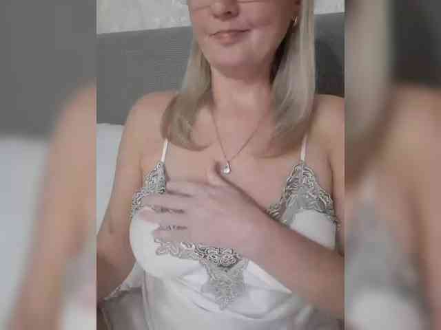 SexiestJess45 webcam