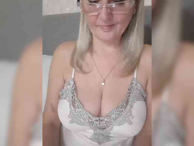 SexiestJess45 webcam