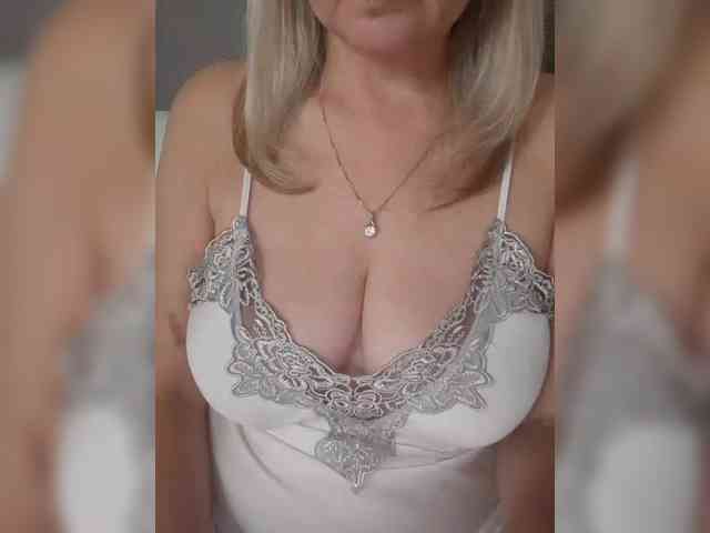 SexiestJess45 webcam