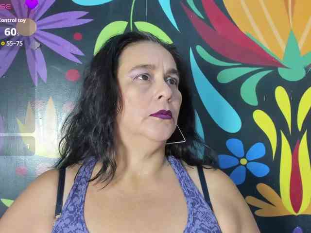 sharlott-bbw webcam
