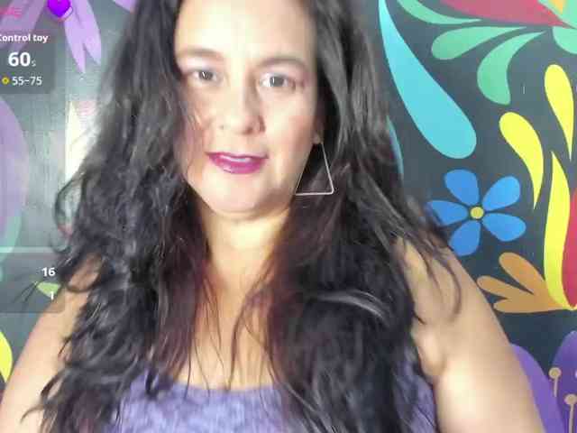 sharlott-bbw webcam
