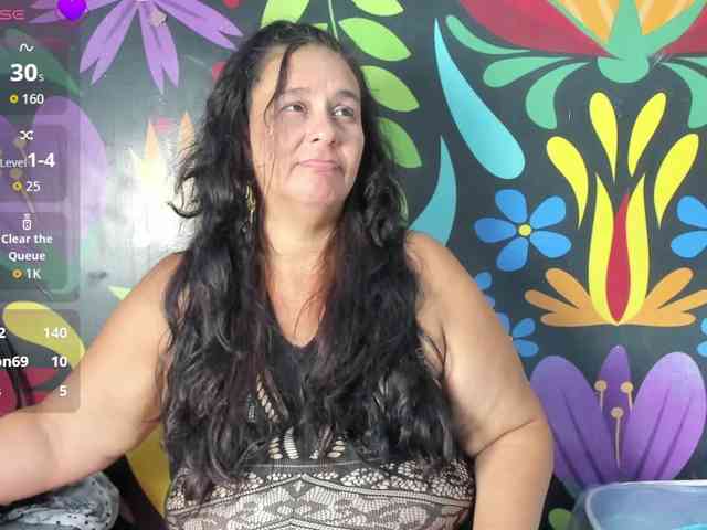 sharlott-bbw webcam