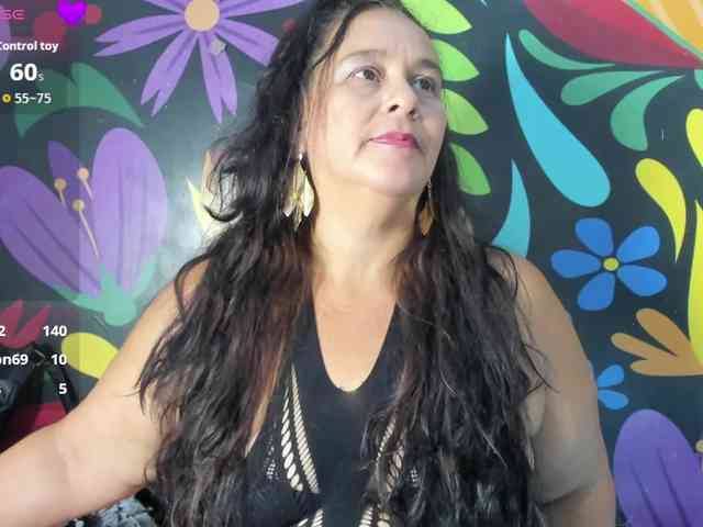 sharlott-bbw webcam