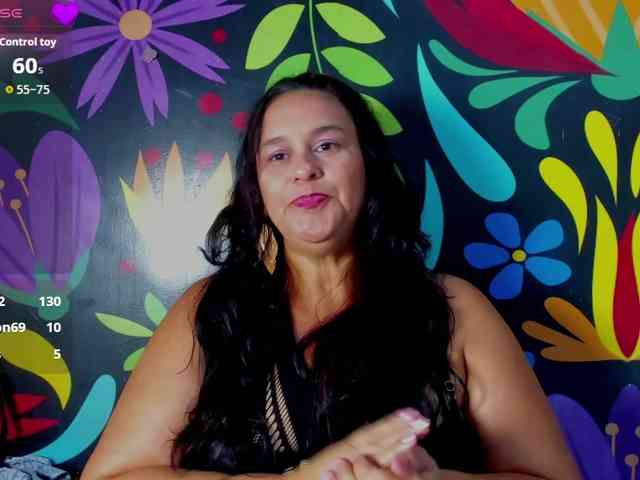 sharlott-bbw webcam