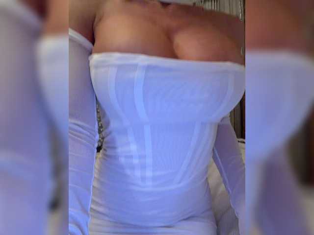 Entrez le videochat erotique avec le
modèle OrgazMia OrgazMia