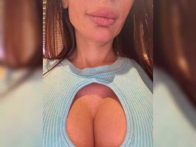 Entra en el chat con el modelo OrgazMia OrgazMia