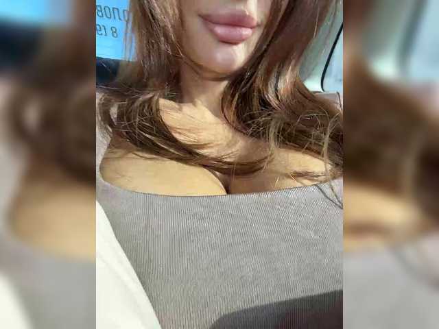 Gratis Live Sexcam mit OrgazMia OrgazMia