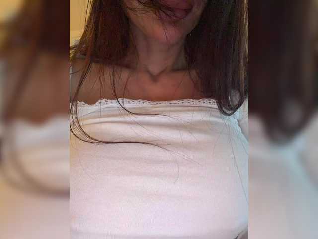 Entrez le videochat erotique avec le
modèle OrgazMia OrgazMia