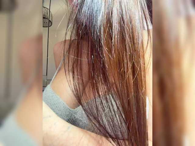 Entrez le videochat erotique avec le
modèle OrgazMia OrgazMia