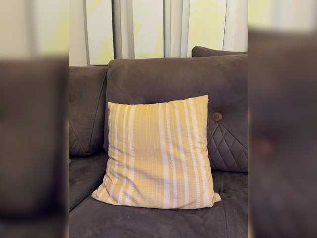 Entrez le videochat erotique avec le
modèle OrgazMia OrgazMia