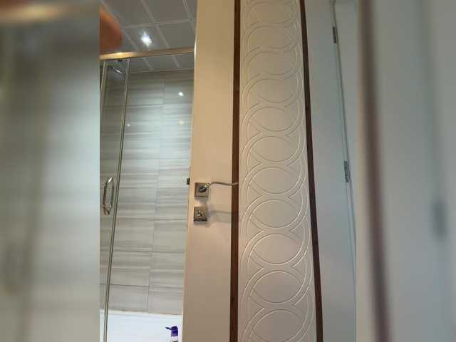 Entrez le videochat erotique avec le
modèle OrgazMia OrgazMia