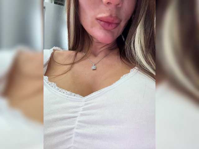 Entra en el chat con el modelo OrgazMia OrgazMia