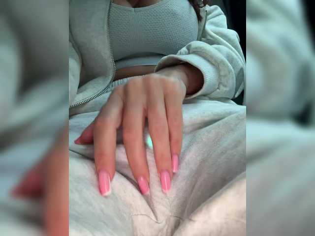 Entrez le videochat erotique avec le
modèle OrgazMia OrgazMia