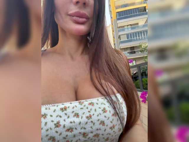 Entra en el chat con el modelo OrgazMia OrgazMia