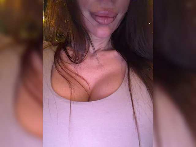 Gratis Live Sexcam mit OrgazMia OrgazMia