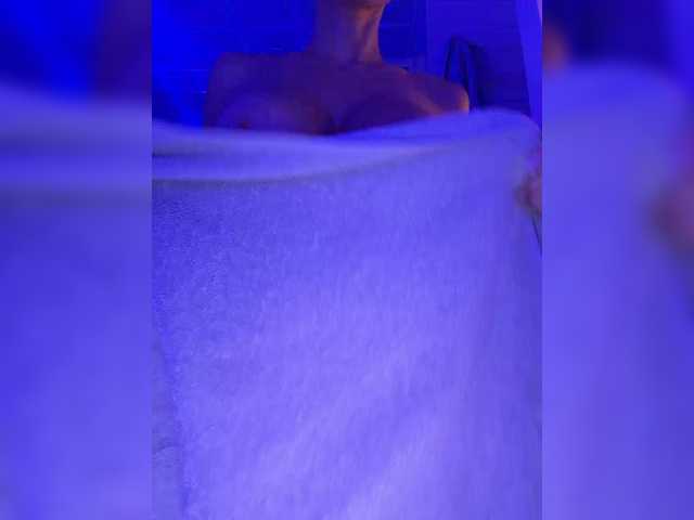 Entra en el chat con el modelo OrgazMia OrgazMia