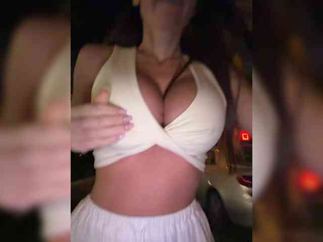 OrgazMia webcam