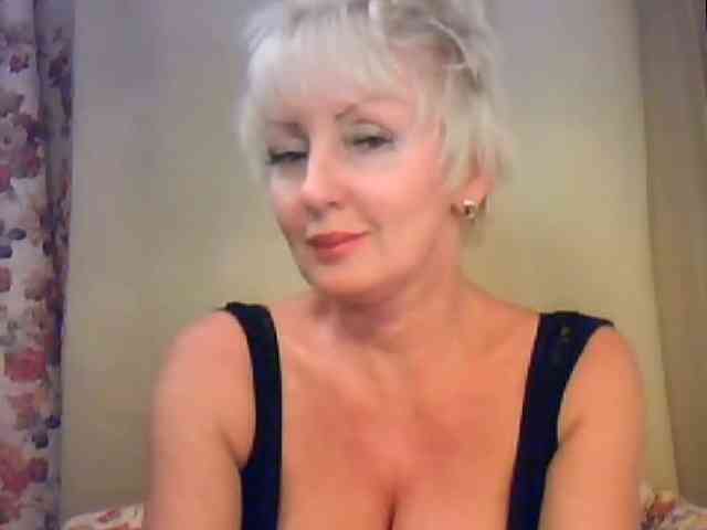 SweetHot-IM_69 webcam