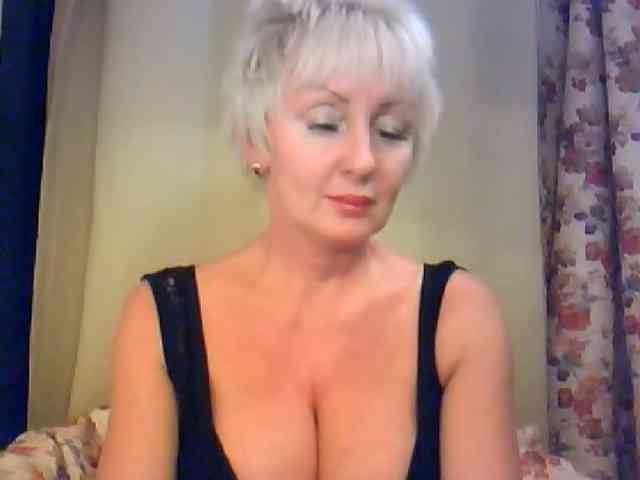 SweetHot-IM_69 webcam