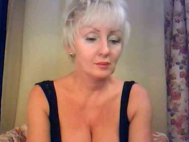 SweetHot-IM_69 webcam