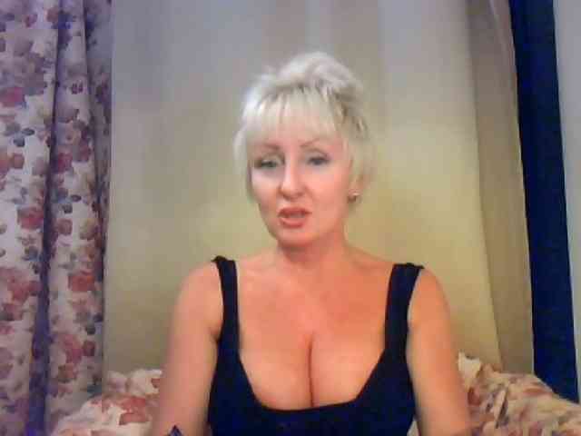 SweetHot-IM_69 webcam