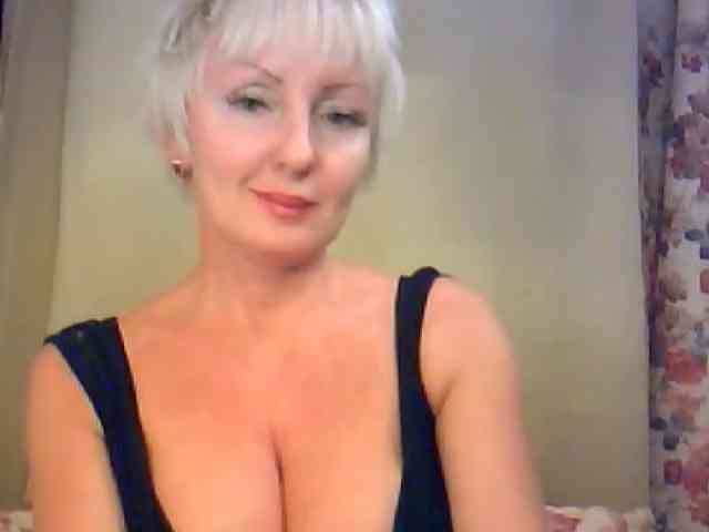 SweetHot-IM_69 webcam