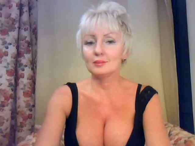 SweetHot-IM_69 webcam