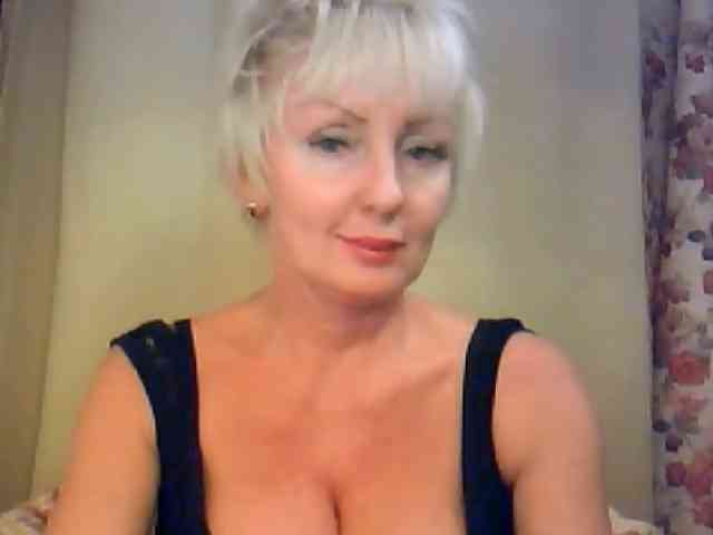 SweetHot-IM_69 webcam