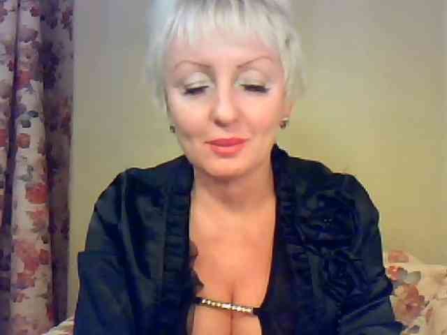 SweetHot-IM_69 webcam