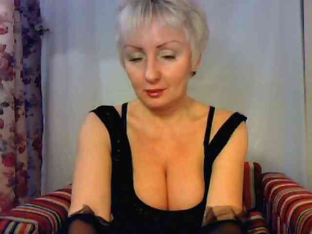 SweetHot-IM_69 webcam