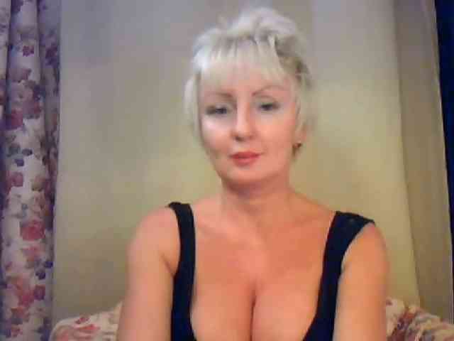SweetHot-IM_69 webcam