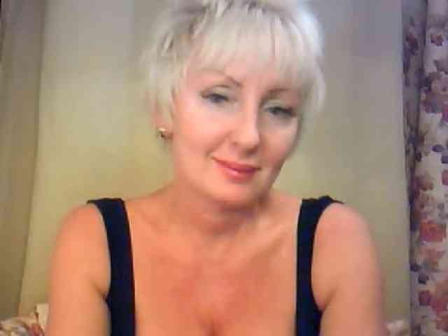 SweetHot-IM_69 webcam