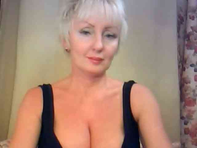 SweetHot-IM_69 webcam