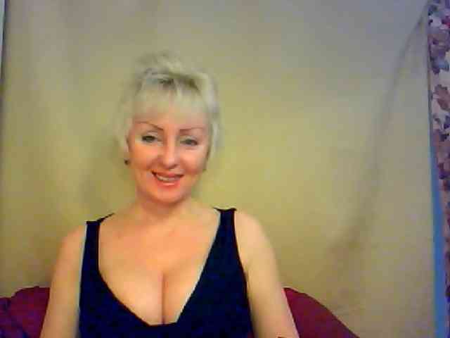 SweetHot-IM_69 webcam