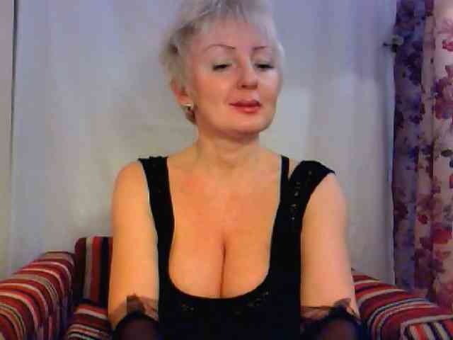 SweetHot-IM_69 webcam