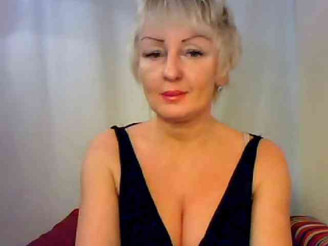 SweetHot-IM_69 webcam