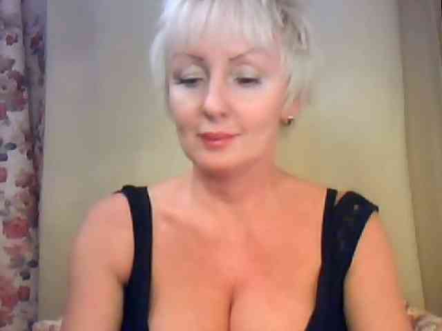 SweetHot-IM_69 webcam