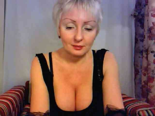 SweetHot-IM_69 webcam