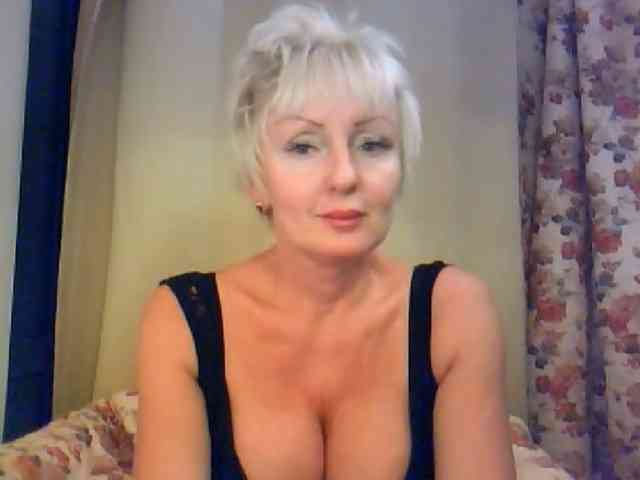 SweetHot-IM_69 webcam