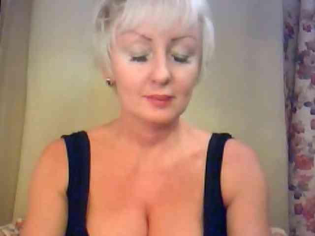 SweetHot-IM_69 webcam